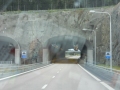 Tuneļi caur klintīm...mums ļoti patika